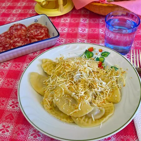 La Casa Di Carlotta Аллеге